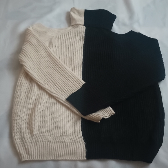 BIBI Color Block Mock Neck Sweater With Cold Shoulder Women's Size XL NWT - Picture 5 of 11